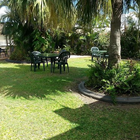Golden Fountain Motel Rockhampton Bagian luar foto