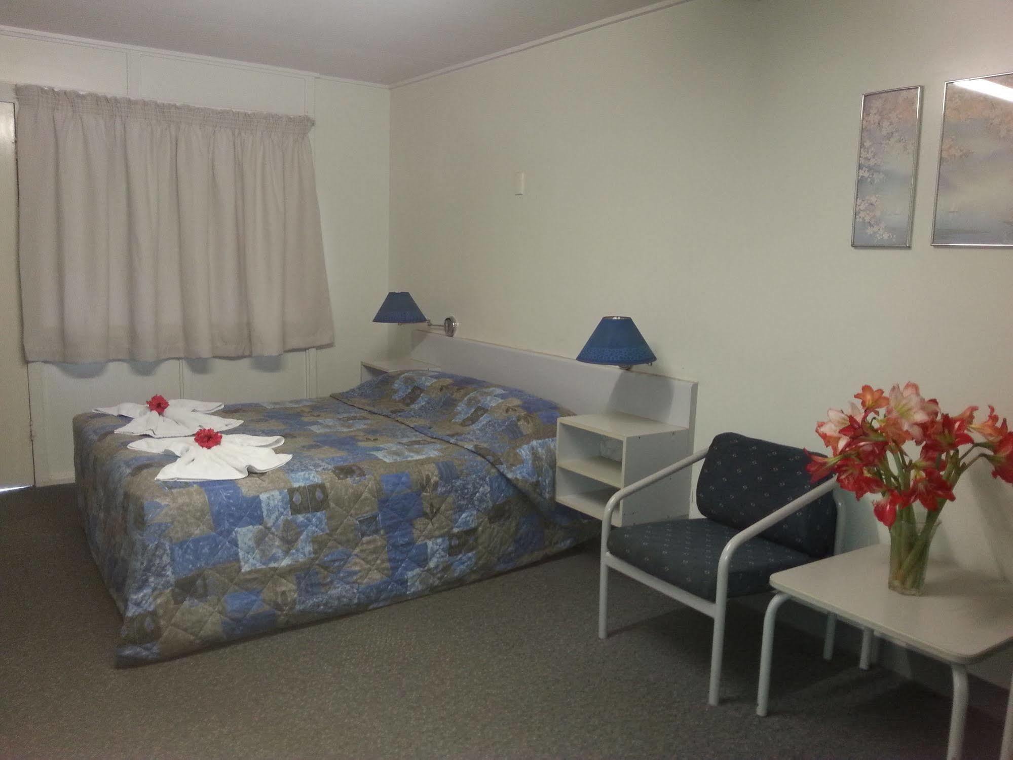Golden Fountain Motel Rockhampton Bagian luar foto