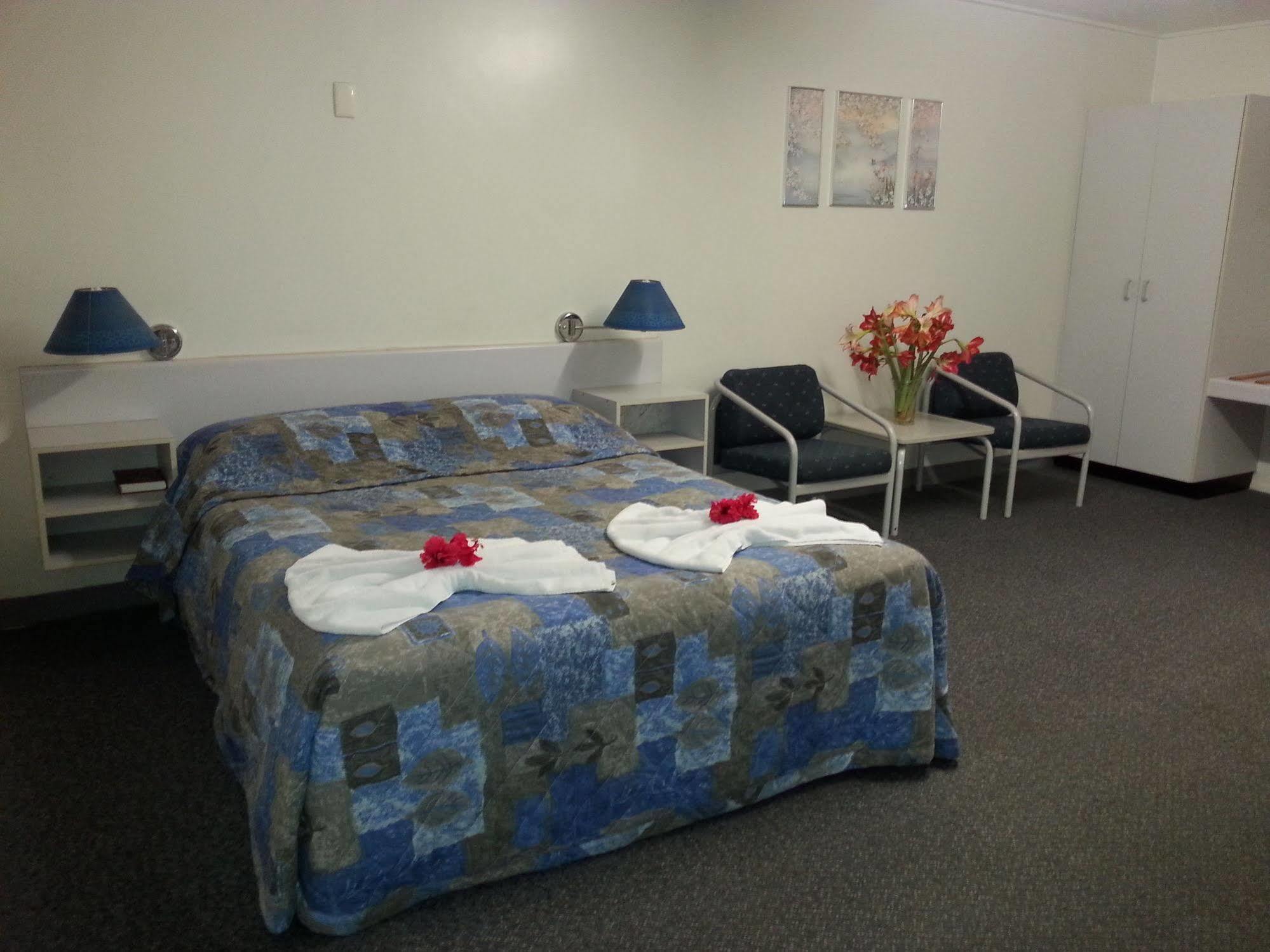 Golden Fountain Motel Rockhampton Bagian luar foto