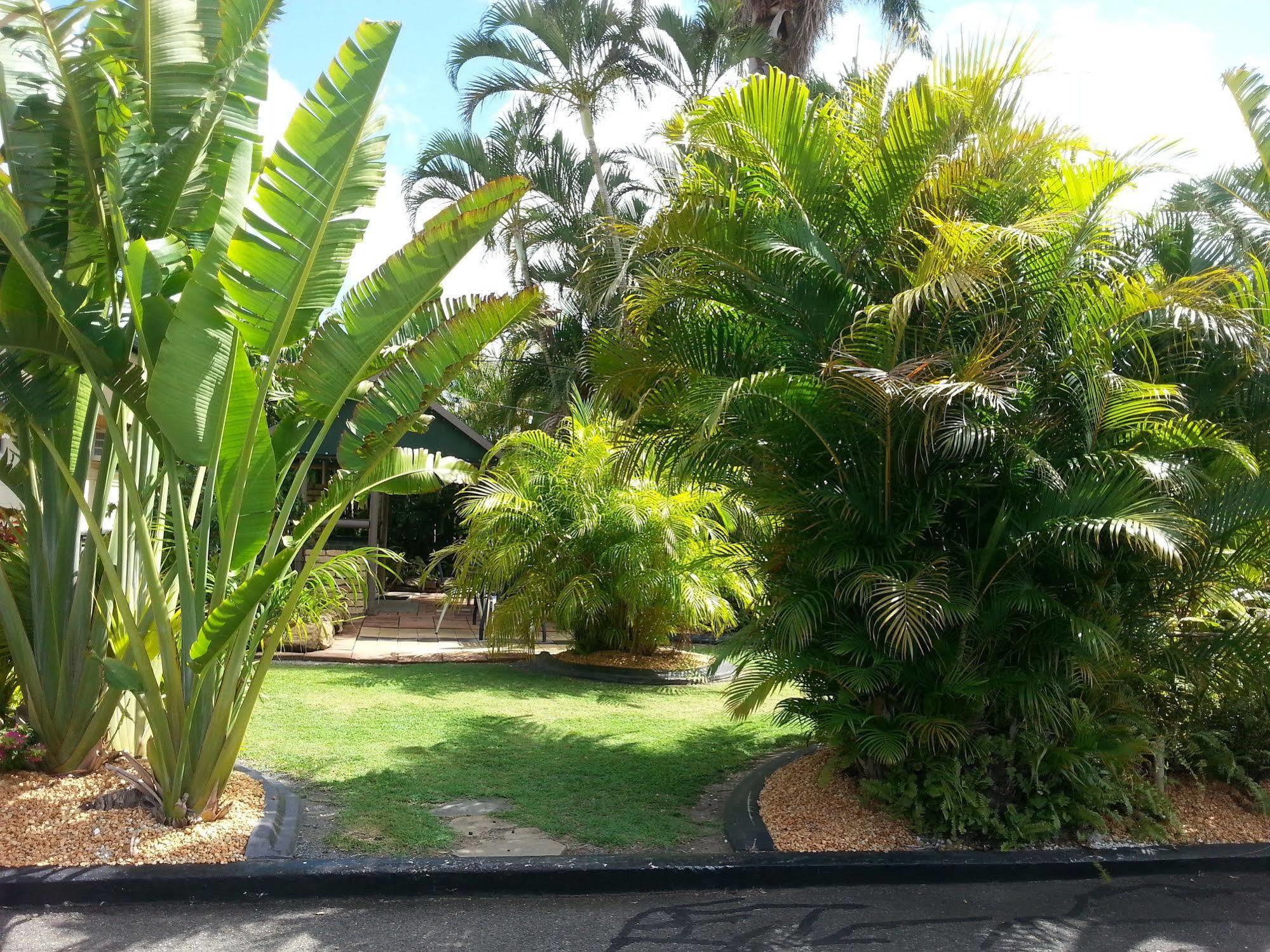Golden Fountain Motel Rockhampton Bagian luar foto